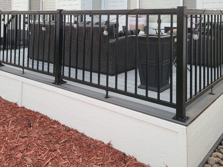 Premium Fencing Products in Winnipeg - Falcon Fencing